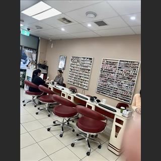 Cần sang shop Nail vùng Condell Park, income ổn định, rent rẻ